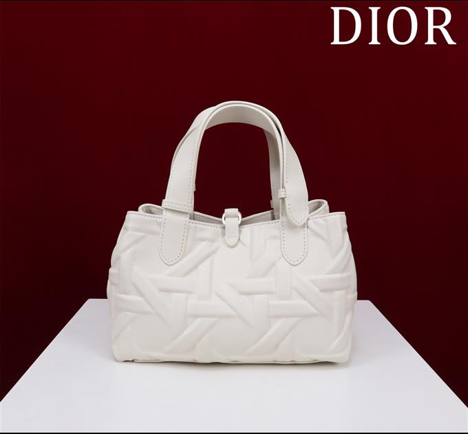 2025228Y 800P182146468